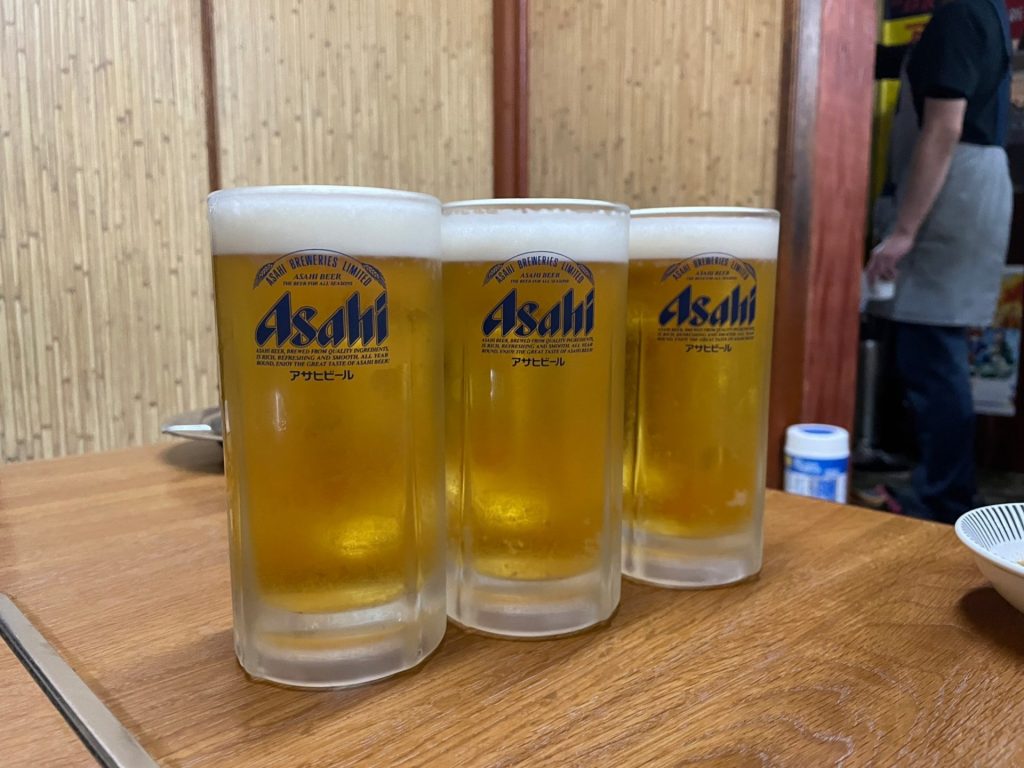 ビールはアサヒスーパードライ