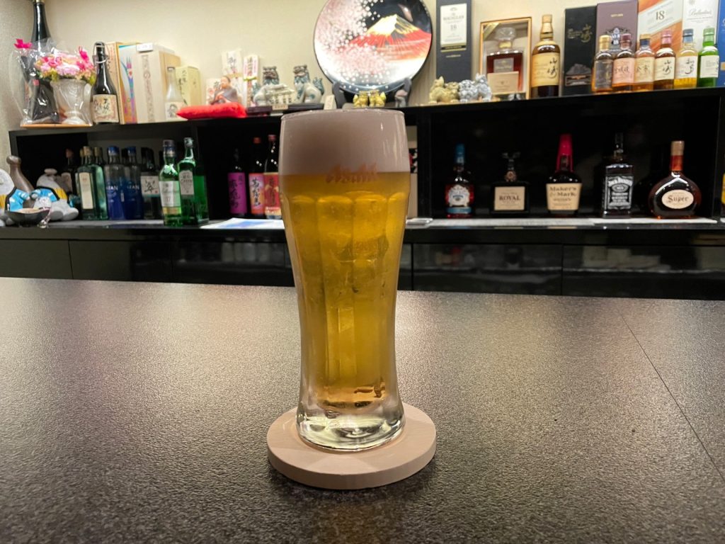 ビールはアサヒスーパードライ