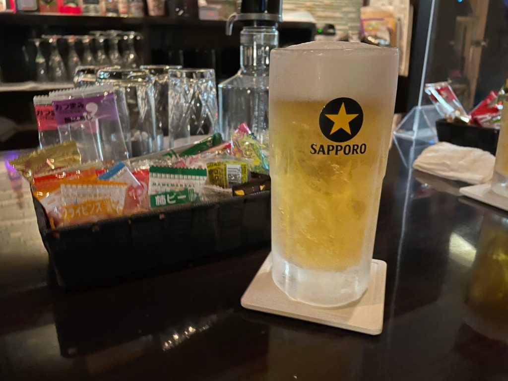 キンッキンに冷えたビール（ざわ…）