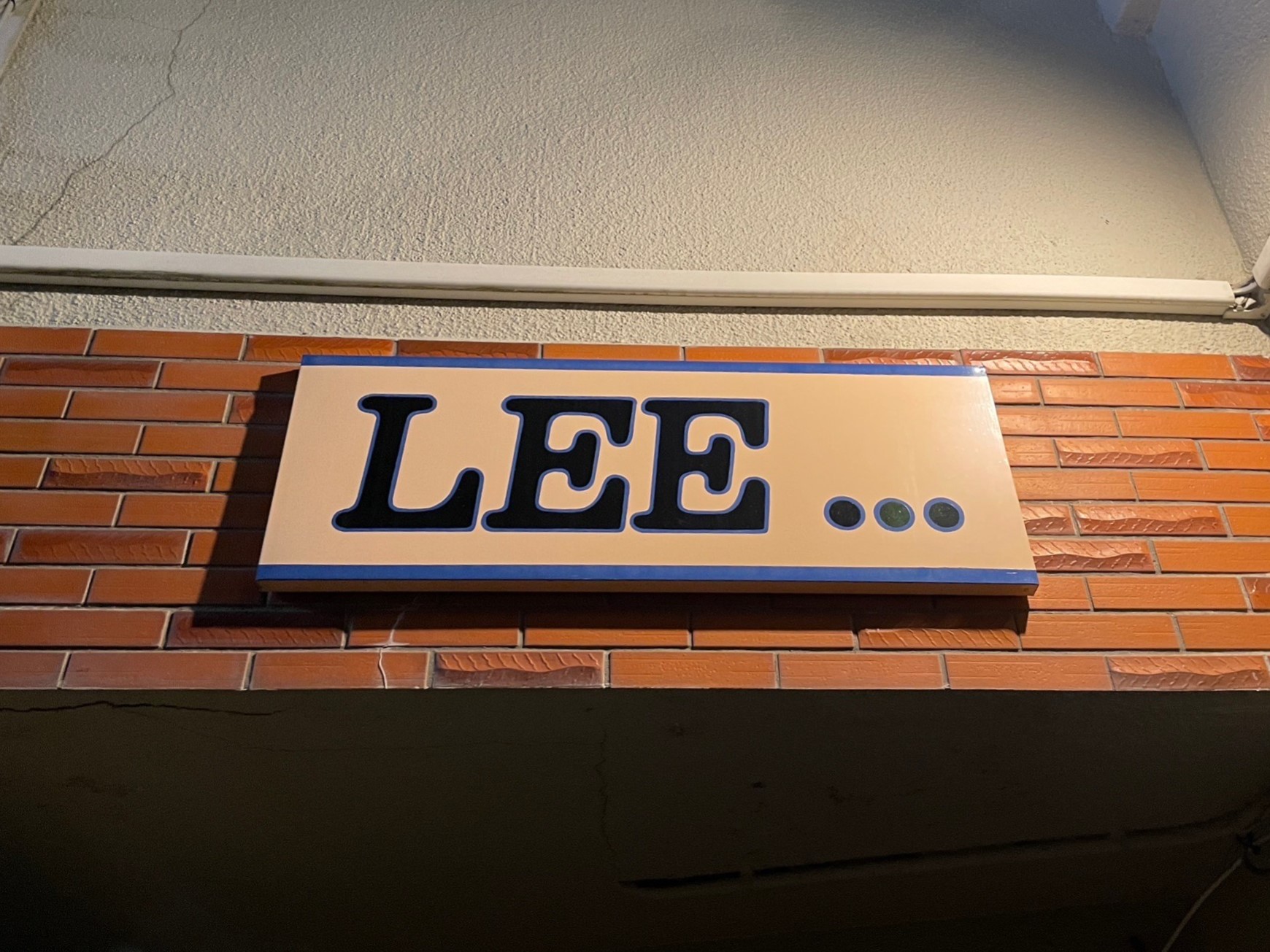 LEE… (リー)