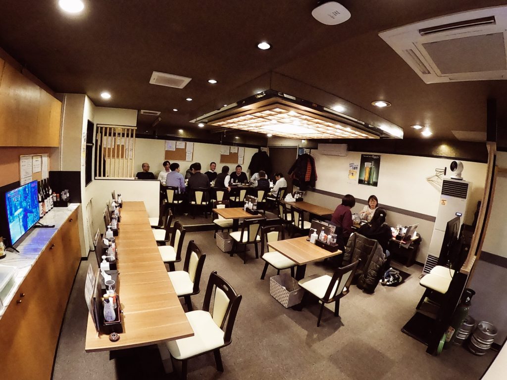 席数も多く全て椅子席