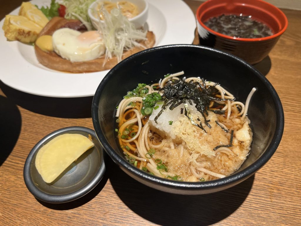 サイドメニューのお蕎麦‼
定食との相性抜群‼