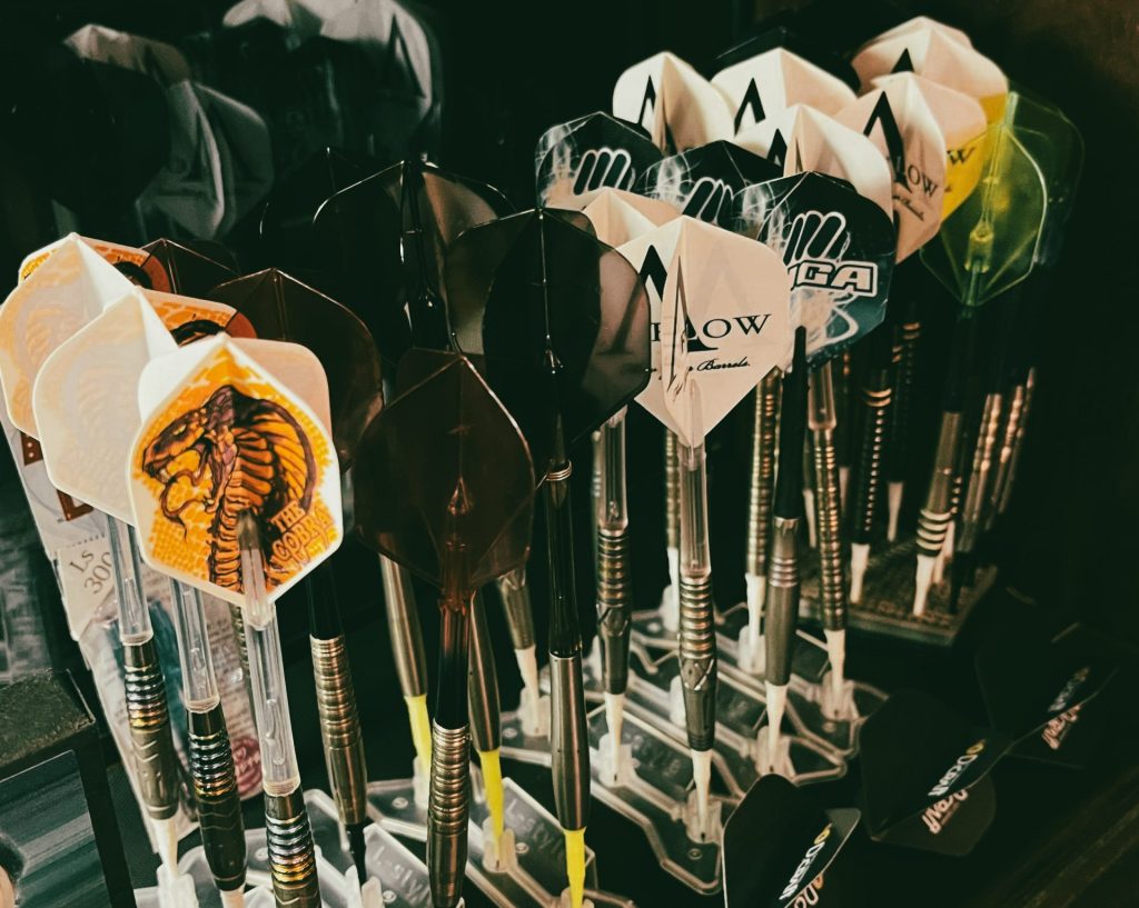 ダーツの事や、グッズの事を教えてくれます。