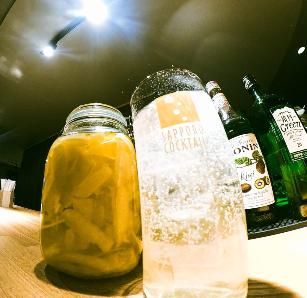 自慢のレモンサワー!!
レモンは自家製で漬け込んで作っています!!