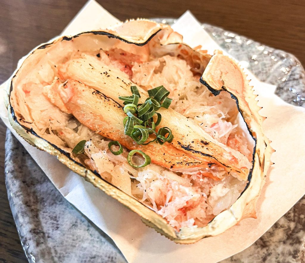 ズワイ蟹の甲羅焼き! 紋別に来たら食べてもらいたい一品!!