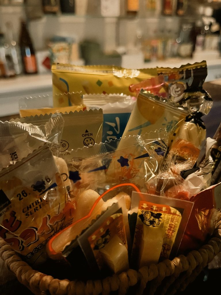 お通し（時々,ママの手作り料理が出ます！）