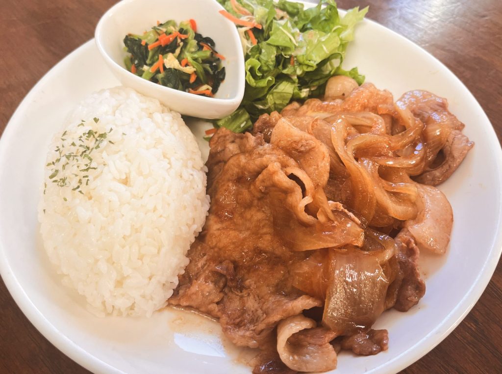 しょうが焼き！　定番メーニューでも一味違う!!