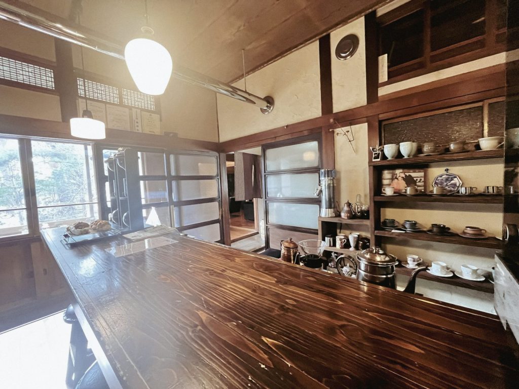 落ち着くカウンター席