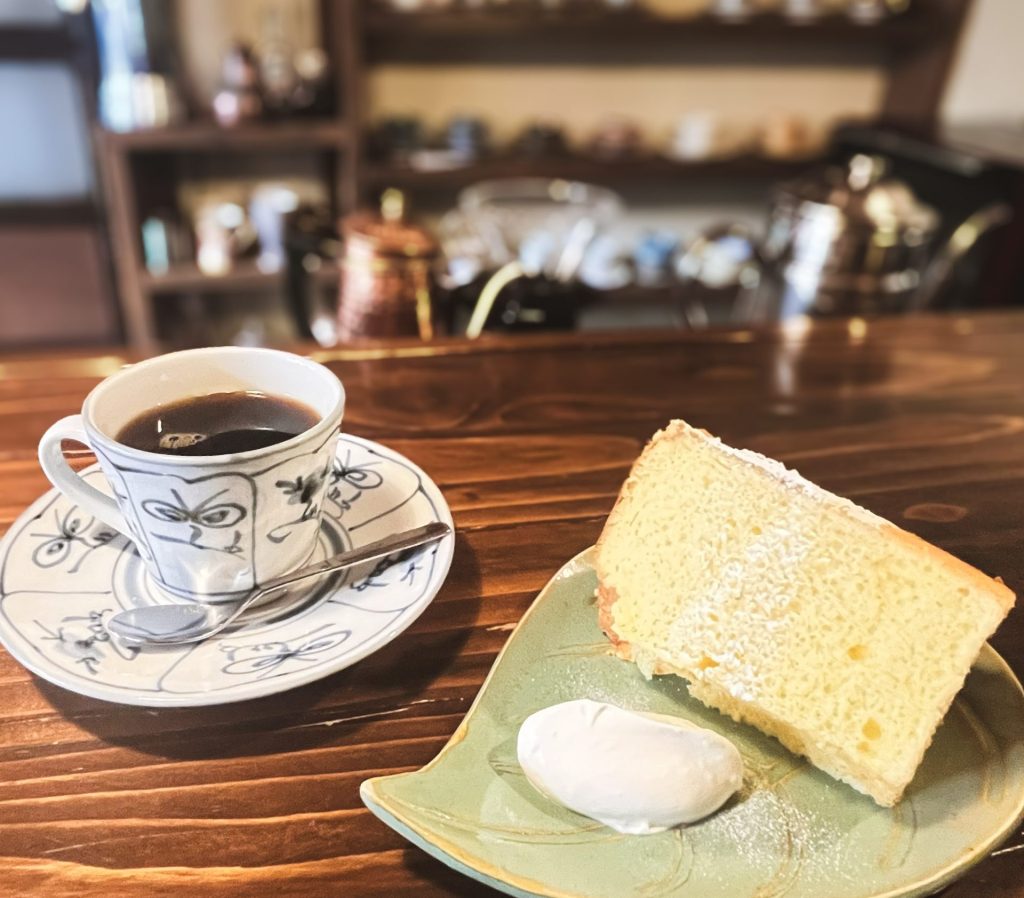 Speciality Coffeeとシフォンケーキが今日を演出してくれます。