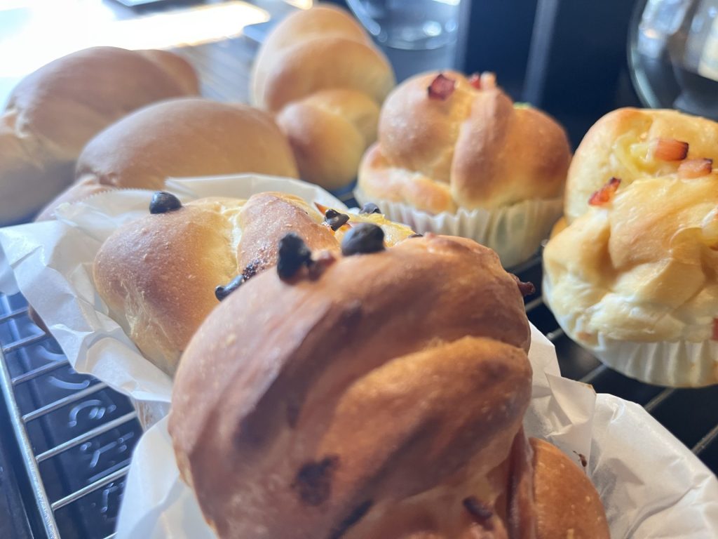 毎日焼いてる日替わりのパン。
お持ち帰り出来ます。