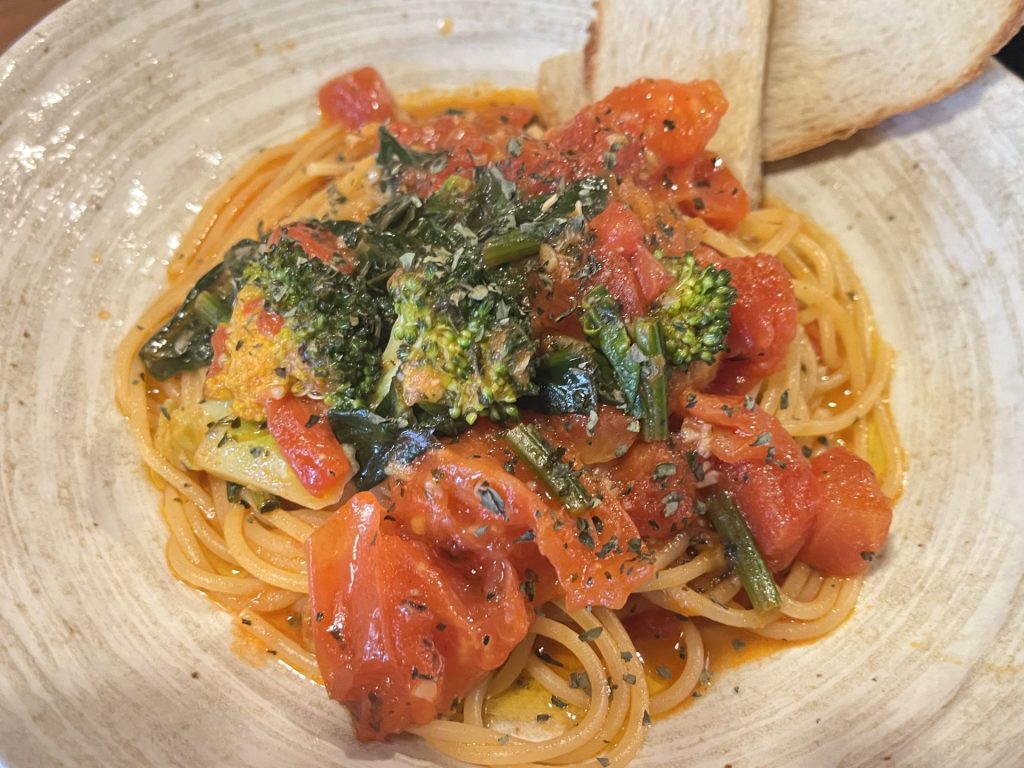 その時のパスタ (トマト系) 野菜のうまみがはじけています。